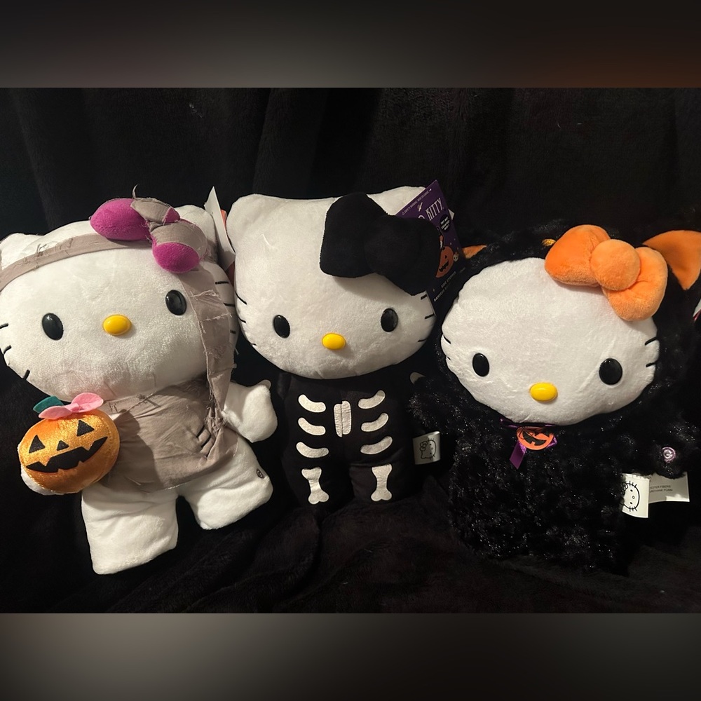 HELLO KITTY HALLOWEEN